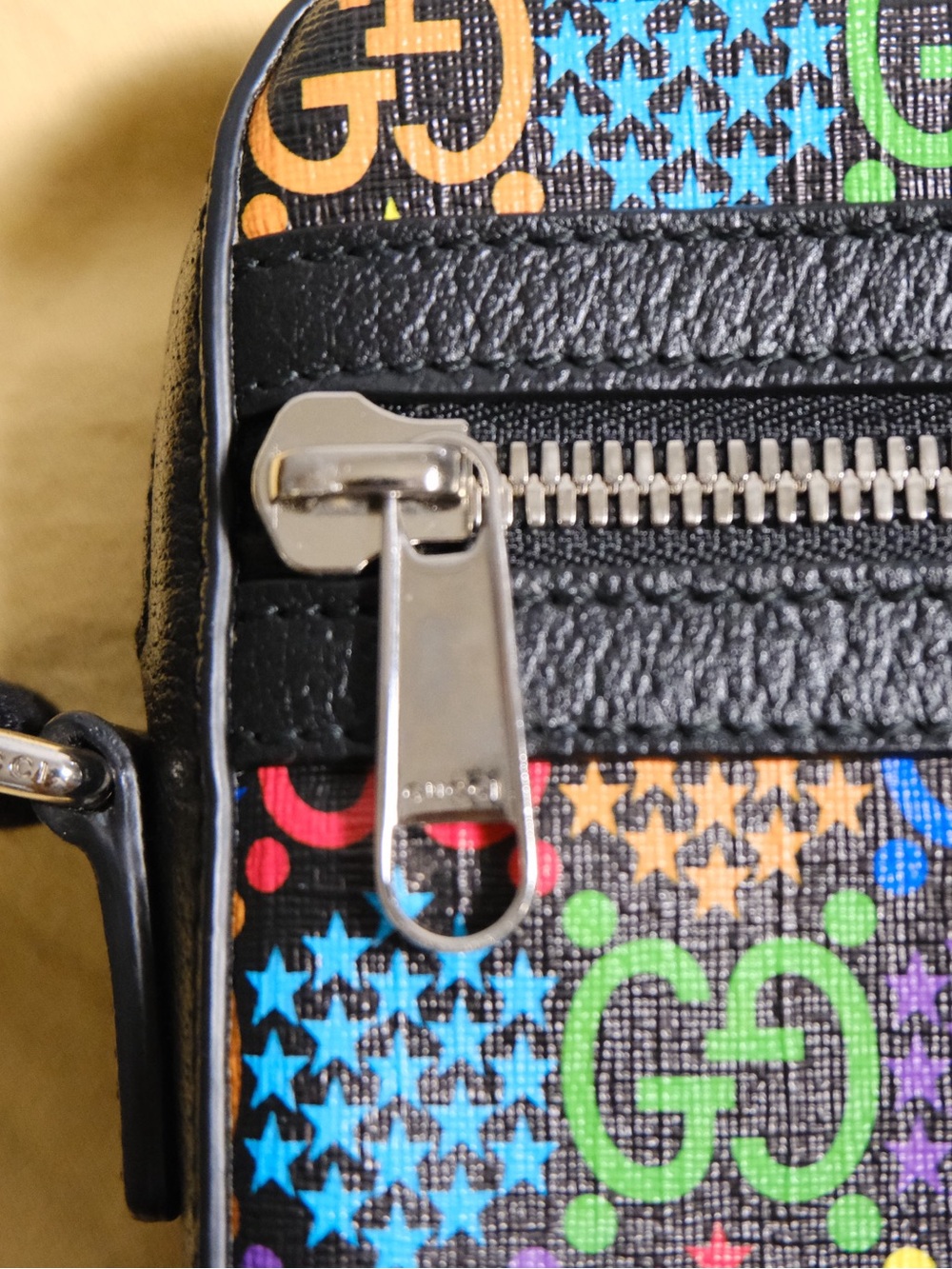 Gucci GG Supreme Psychedelic Coated Canvas Crossbody Messenger Bag Authentic
